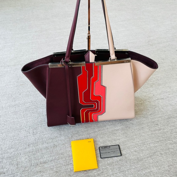 🔥Host Pick🔥 Fendi Circuit 3Jours Trapeze Tote - Picture 3 of 14